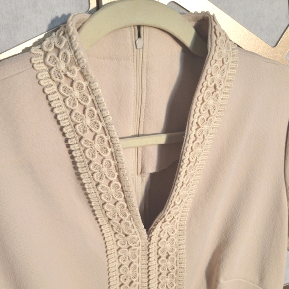 VINTAGE SEARS FASHIONS Cream Shift Dress with Crochet Detail - Picture 3 of 12